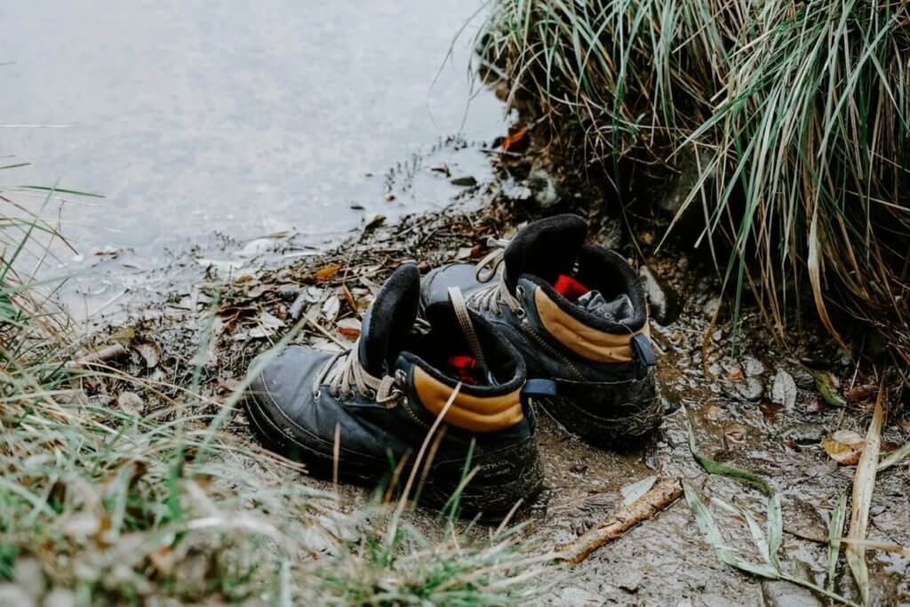Jak wybrać wygodne i bezpieczne buty robocze na lato?